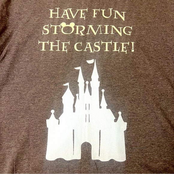 Disney Gray Castle Graphic T-Shirt Large - Picture 2 of 4
